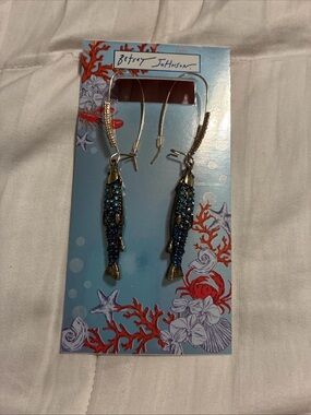 Betsey Johnson ladies fish dangling earring